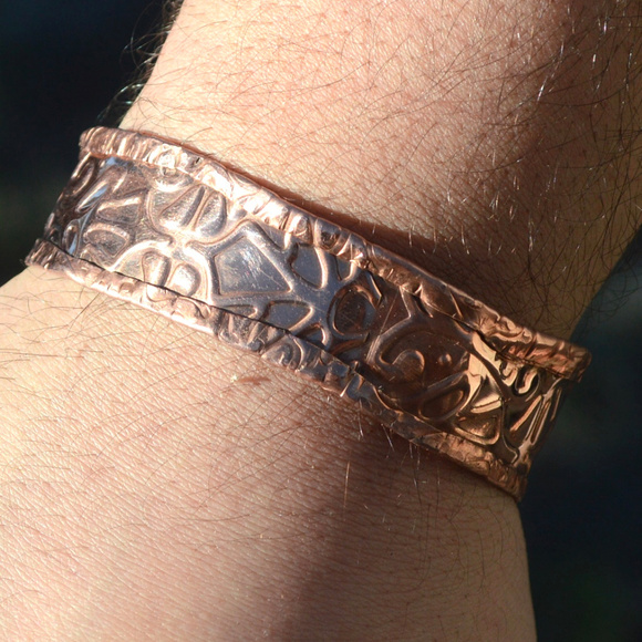 Mens Copper Embossed Cuff Bracelet Arthritis Mans - Picture 8 of 12